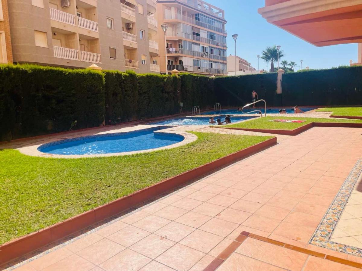 Beach Apartament In Torrevieja Exterior photo